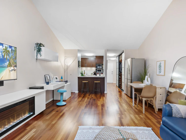 317-1545 E 2nd Avenue, Vancouver, BC, V5N 1C8 - 5