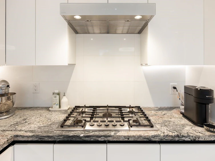 2388 E 2nd Avenue, Vancouver, BC, V5N 1G3 - 11