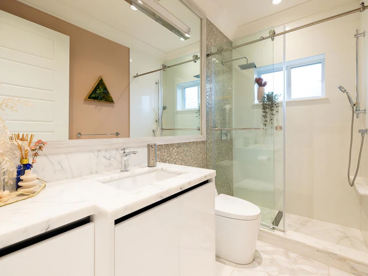 2388 E 2nd Avenue, Vancouver, BC, V5N 1G3 - 7