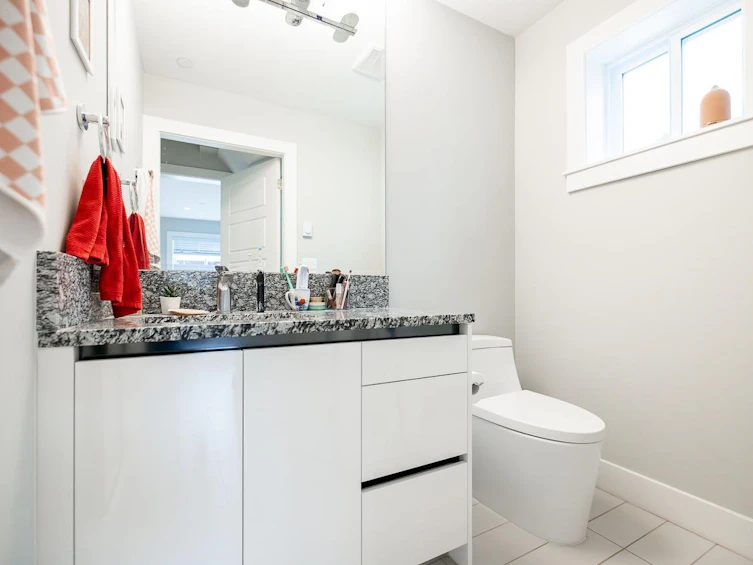 2388 E 2nd Avenue, Vancouver, BC, V5N 1G3 - 33