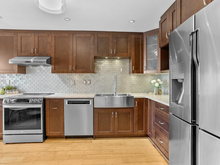7-1318 Brunette Avenue, Coquitlam, BC, V3K 6R1 - 2