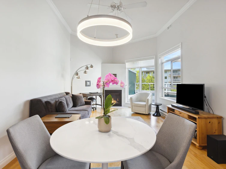 401-128 W 8th Street, North Vancouver, BC, V7M 3M1 - 13