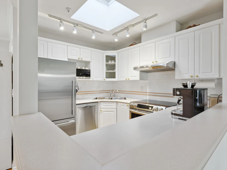 401-128 W 8th Street, North Vancouver, BC, V7M 3M1 - 17
