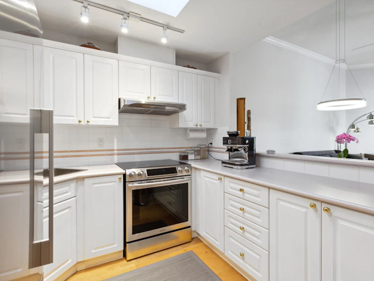 401-128 W 8th Street, North Vancouver, BC, V7M 3M1 - 15