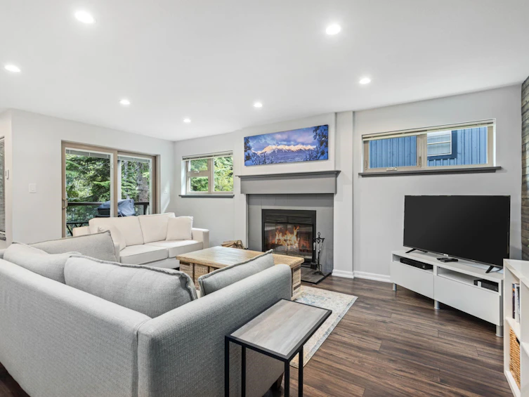 101-3050 Hillcrest Drive, Whistler, BC, V8E 0T8 - 5