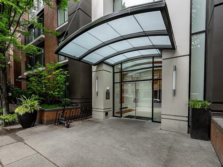 302-1055 Homer Street, Vancouver, BC, V6B 1G3 - 3