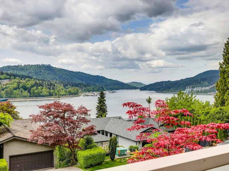 31 Axford Bay, Port Moody BC V3H 3R4