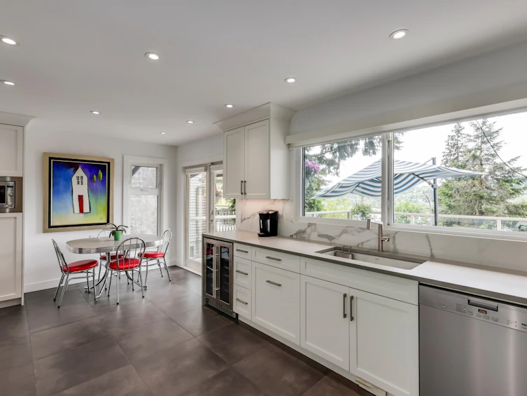 31 Axford Bay, Port Moody, BC, V3H 3R4 - 3