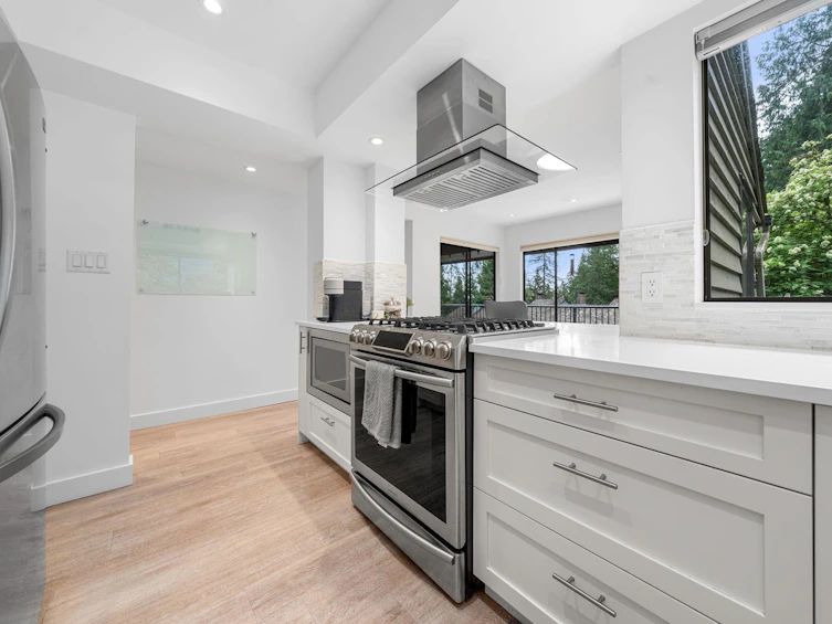 822 Frederick Road, North Vancouver, BC, V7K 2Y3 - 17