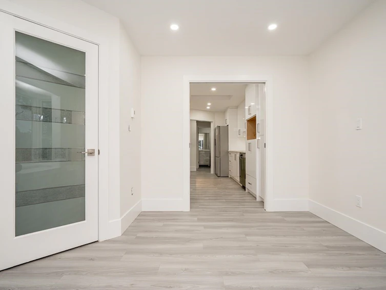 306-5663 Inman Avenue, Burnaby, BC, V5H 2M2 - 18