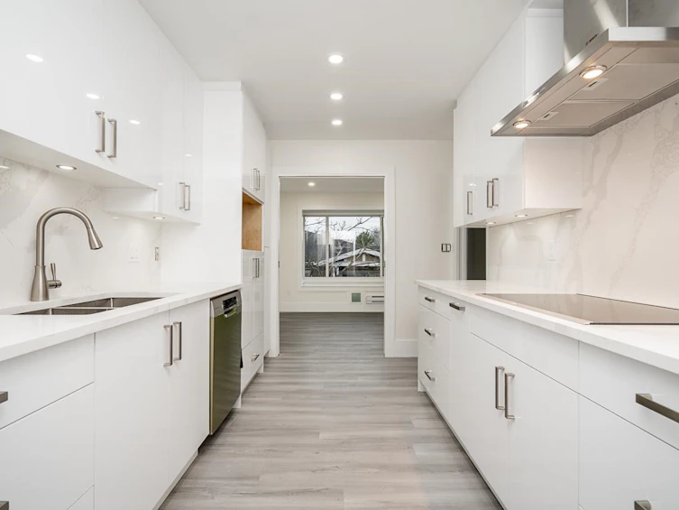 306-5663 Inman Avenue, Burnaby, BC, V5H 2M2 - 14