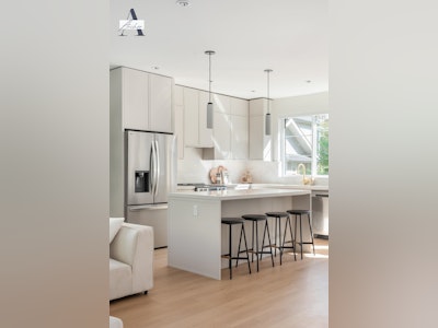 60-14285 64 Avenue - 3