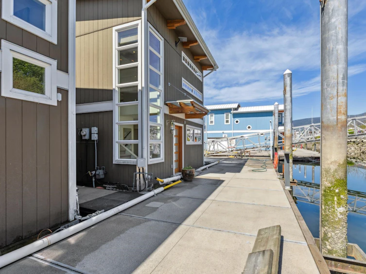 16-415 W Esplanade, North Vancouver, BC, V7M 1A6 - 36