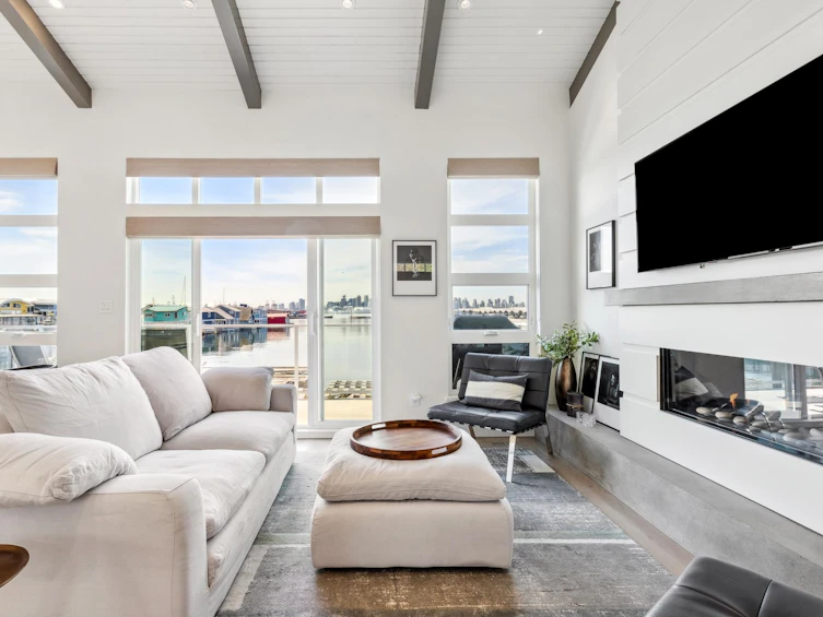 16-415 W Esplanade, North Vancouver, BC, V7M 1A6 - 3