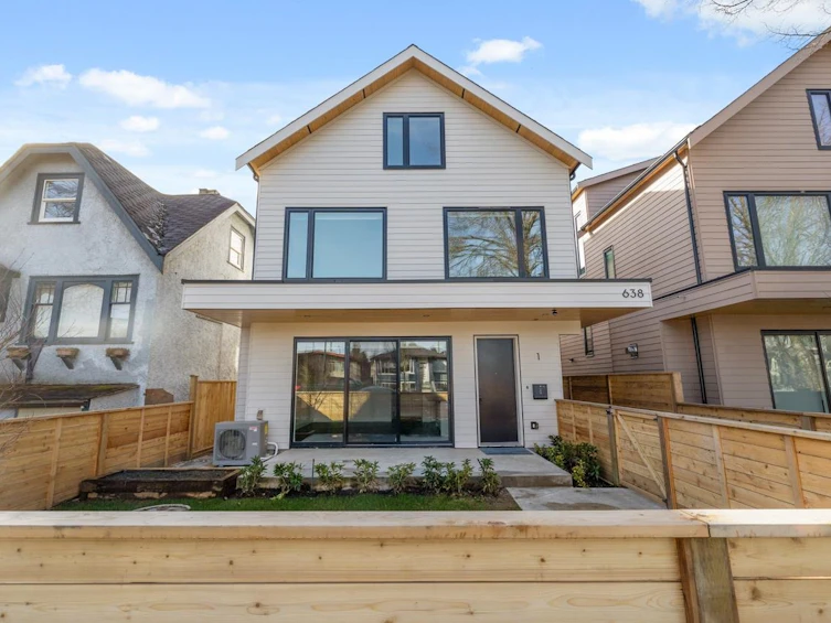 1-638 E 46th Avenue, Vancouver, BC, V5W 2A3 - 3