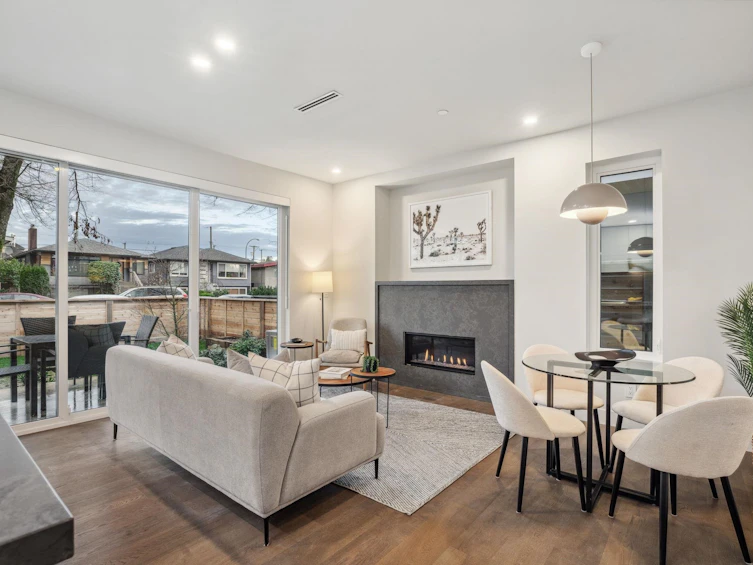 1-638 E 46th Avenue, Vancouver, BC, V5W 2A3