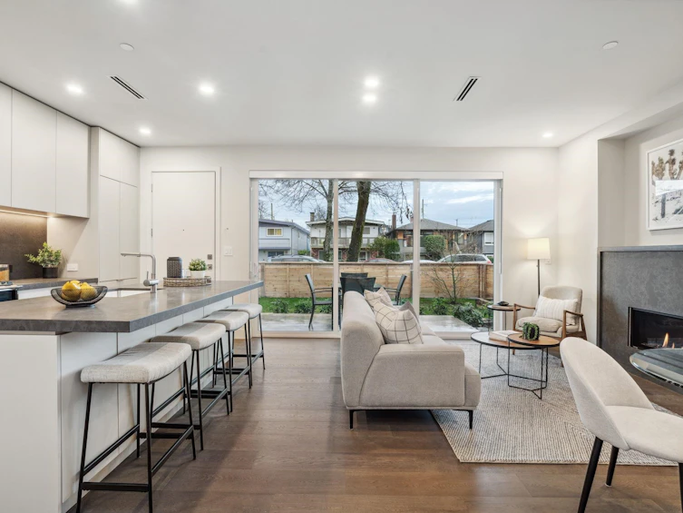 1-638 E 46th Avenue, Vancouver, BC, V5W 2A3 - 2