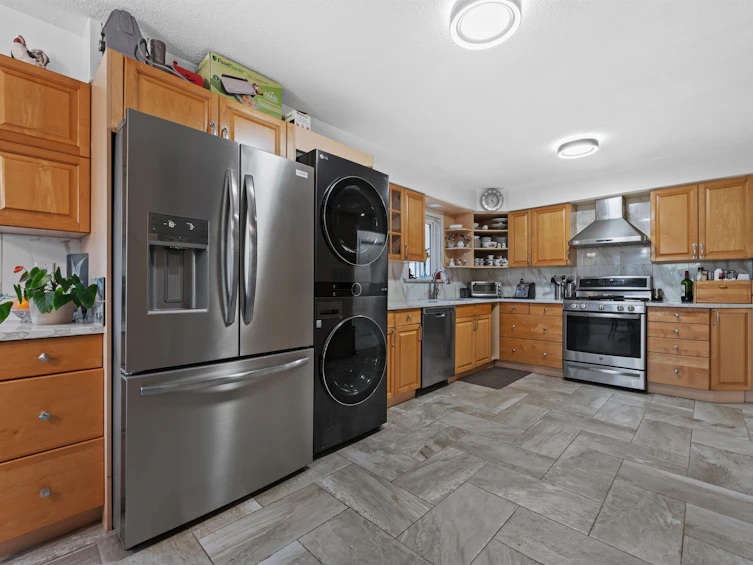 1228 E 27th Avenue, Vancouver, BC, V5V 2L8 - 5