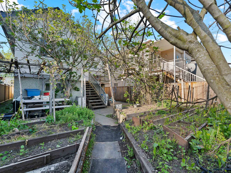 1228 E 27th Avenue, Vancouver, BC, V5V 2L8 - 21