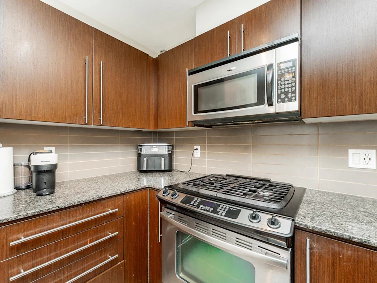 501-4888 Brentwood Drive, Burnaby, BC, V5C 0C6 - 12