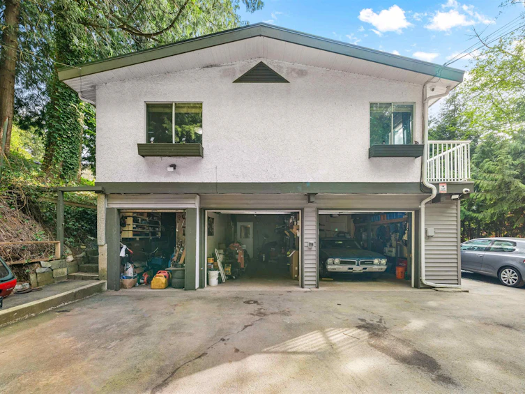 18676 32 Avenue, Surrey, BC, V3Z 1A7 - 2