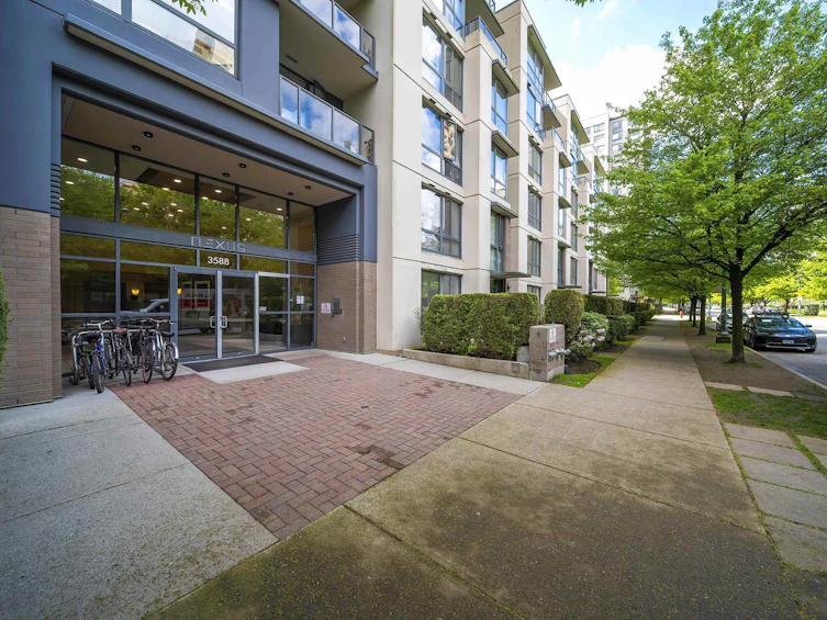 1106-3588 Crowley Drive, Vancouver, BC, V5R 6H3 - 17
