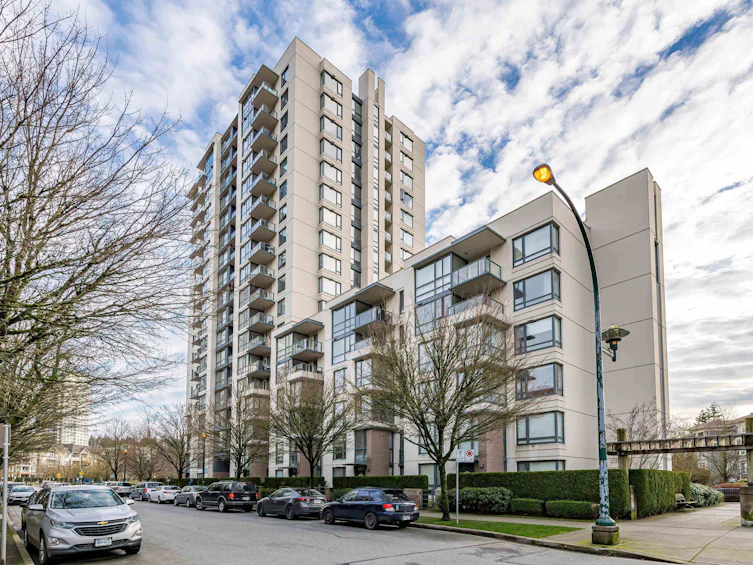 1106-3588 Crowley Drive, Vancouver, BC, V5R 6H3