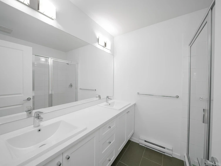 35-15489 99a Avenue, Surrey, BC, V3R 0G9 - 23