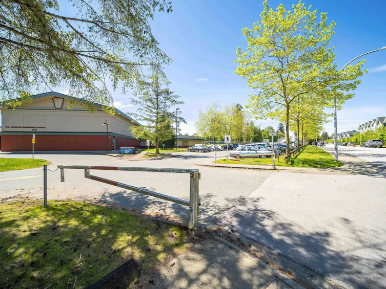 35-15489 99a Avenue, Surrey, BC, V3R 0G9 - 28