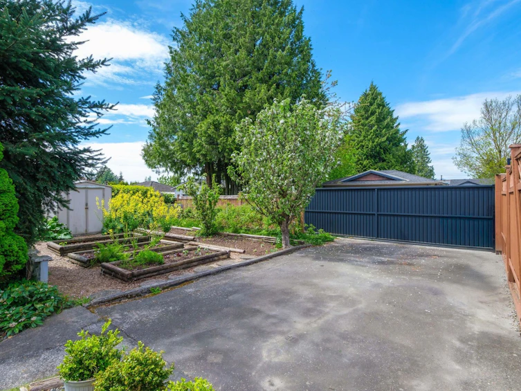 8481 13th Avenue, Burnaby, BC, V3N 2H1 - 30