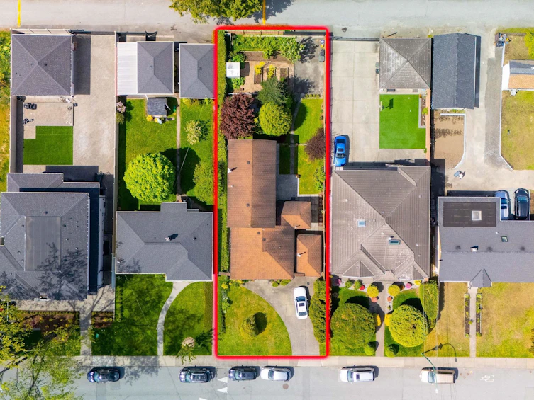 8481 13th Avenue, Burnaby, BC, V3N 2H1 - 37