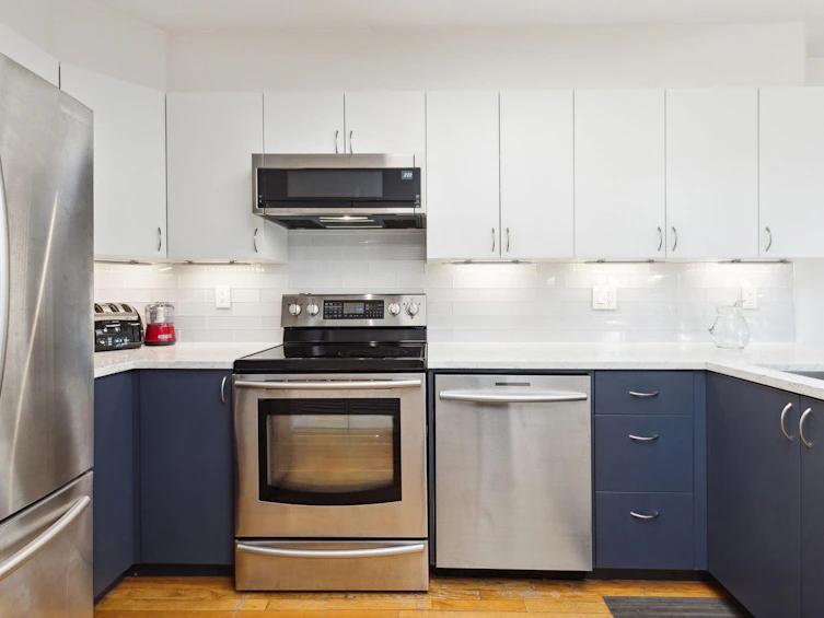 2318 Quayside Court, Vancouver, BC, V5P 4W2 - 6