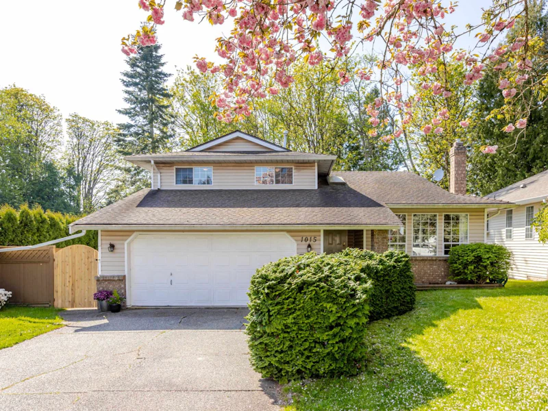 1015 163rd Street, Surrey BC V4A 8C9