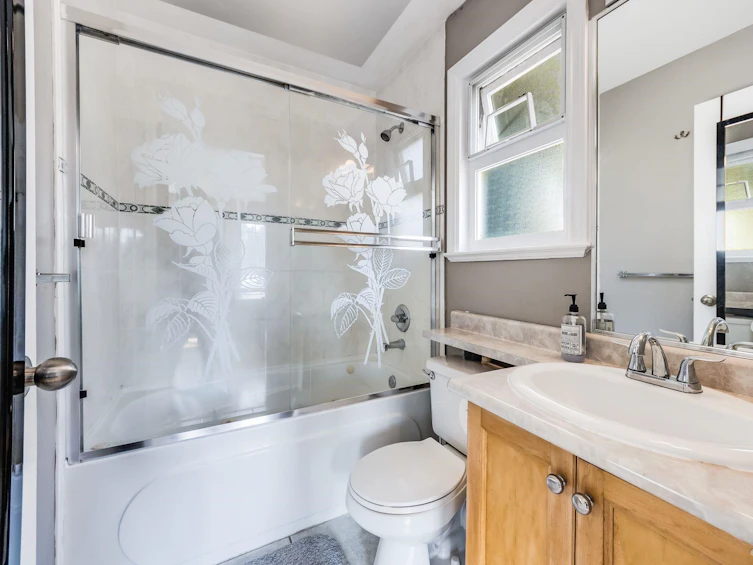 3807 Regent Street, Burnaby, BC, V5C 4G7 - 22