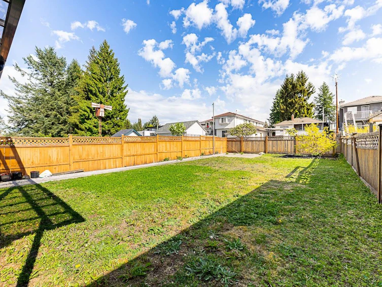 7954 Edmonds Street, Burnaby, BC, V3N 1C2 - 30