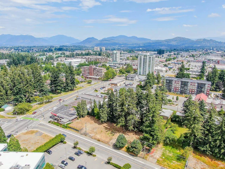 2668 Parkview Street, Abbotsford, BC, V2T 3L1 - 3