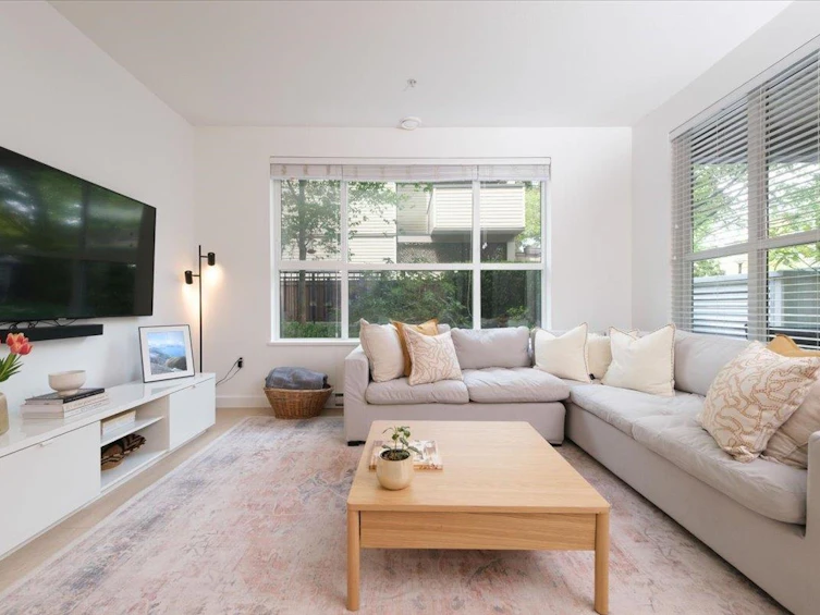 118-3205 Mountain Highway, North Vancouver, BC, V7K 0A3 - 2