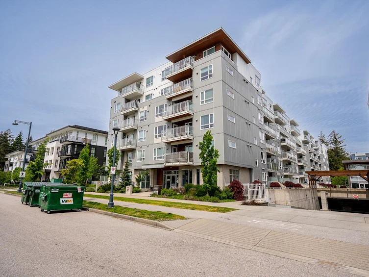 421-13963 105 Boulevard, Surrey, BC, V3T 0M9 - 2