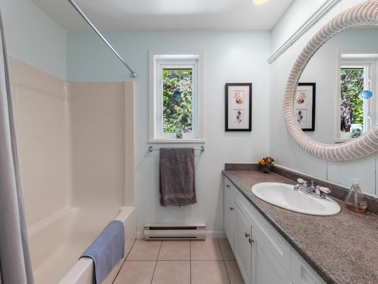 576 Cates Hill Road, Bowen Island, BC, V0N 1G2 - 28