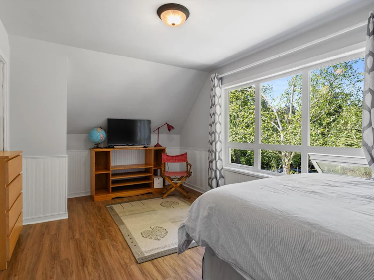 576 Cates Hill Road, Bowen Island, BC, V0N 1G2 - 26