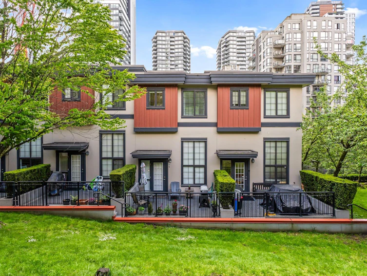 827 Agnes Street, New Westminster, BC, V3M 1H3 - 29