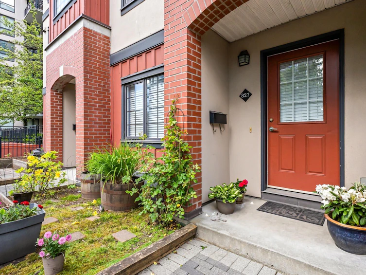 827 Agnes Street, New Westminster, BC, V3M 1H3 - 30