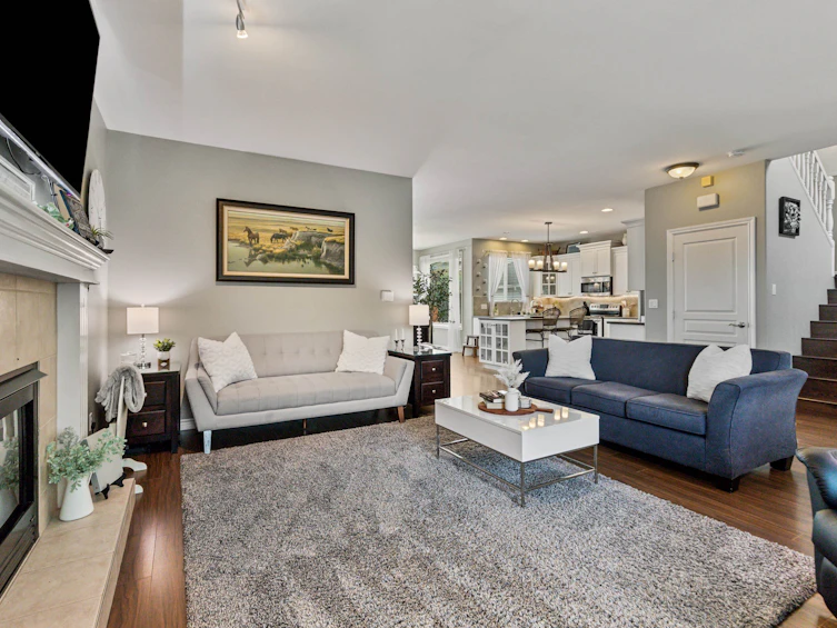 10008 240 Street, Maple Ridge, BC, V2W 1Z9 - 9