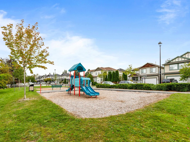 10008 240 Street, Maple Ridge, BC, V2W 1Z9 - 38