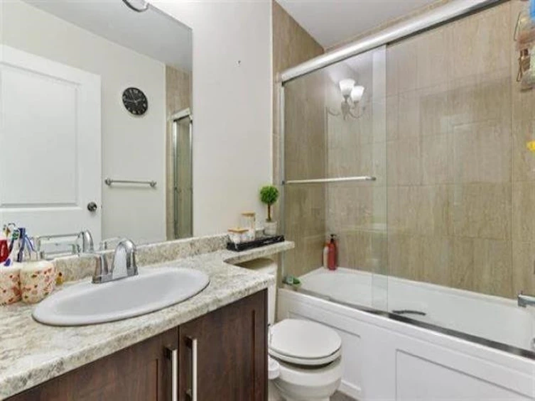 263-7493 140 Street, Surrey, BC, V3W 6G5 - 3