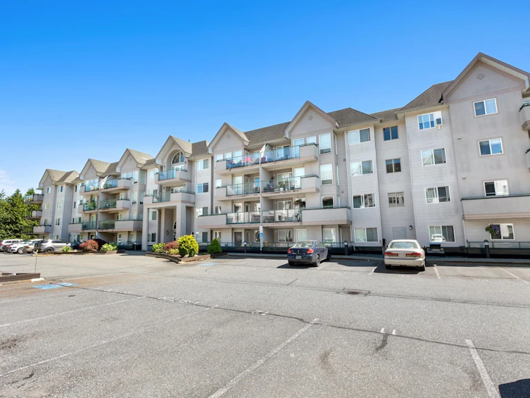 213-33728 King Road, Abbotsford, BC, V2S 8J4 - 2