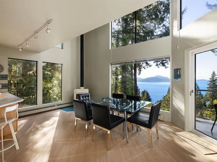 225 Mountain Drive, West Vancouver, BC, V0N 2E0 - 17