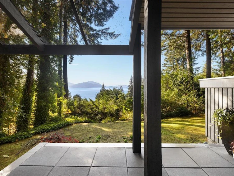 225 Mountain Drive, West Vancouver, BC, V0N 2E0 - 6