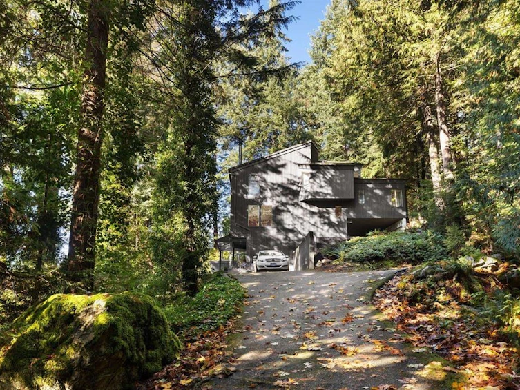 225 Mountain Drive, West Vancouver, BC, V0N 2E0 - 4