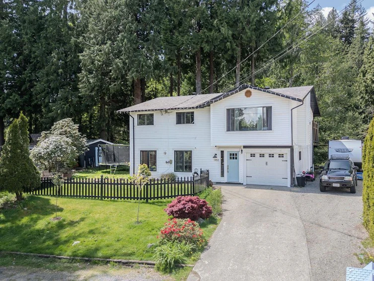 1453 Davidson Road, Gibsons, BC, V0N 1V6